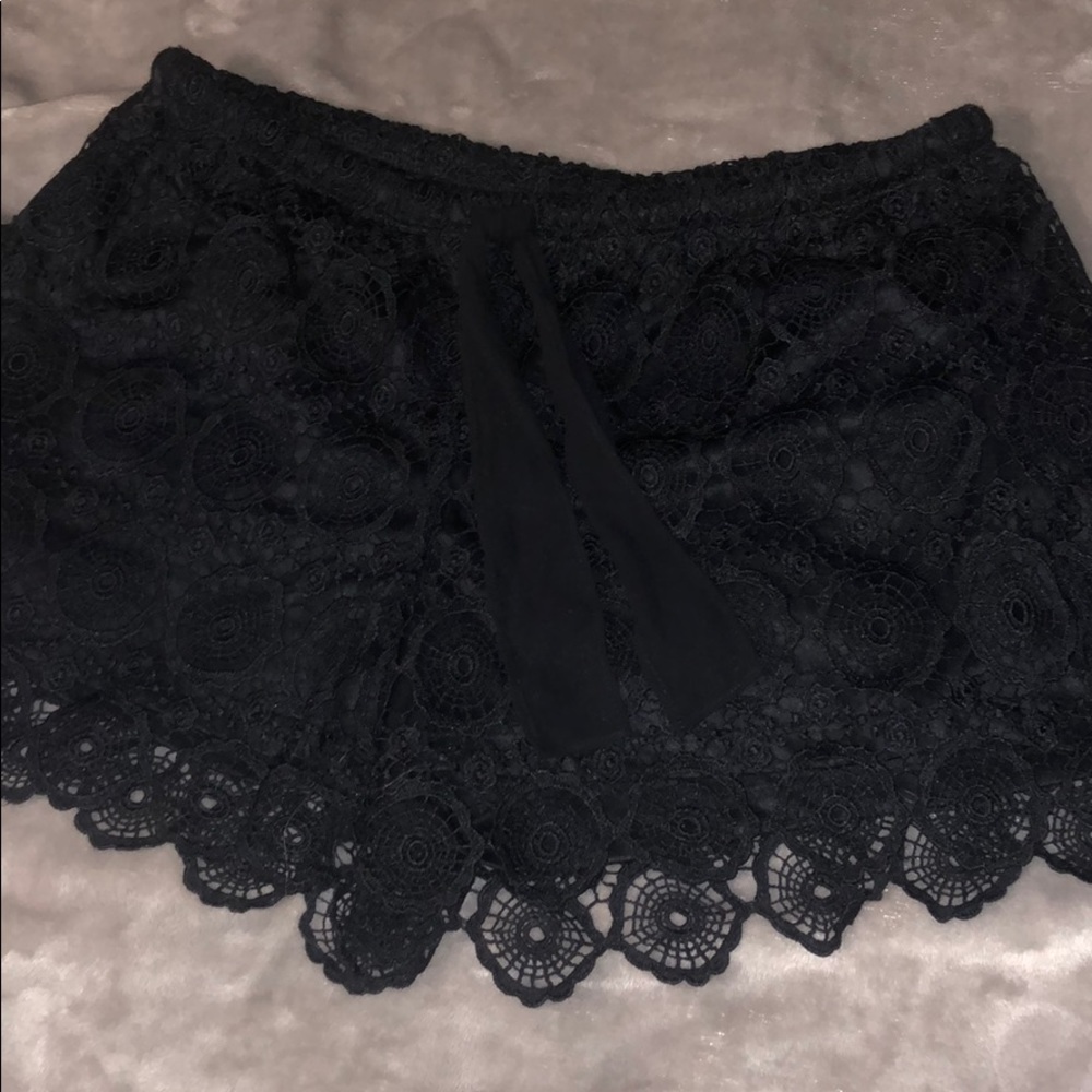 Black lace shorts XL